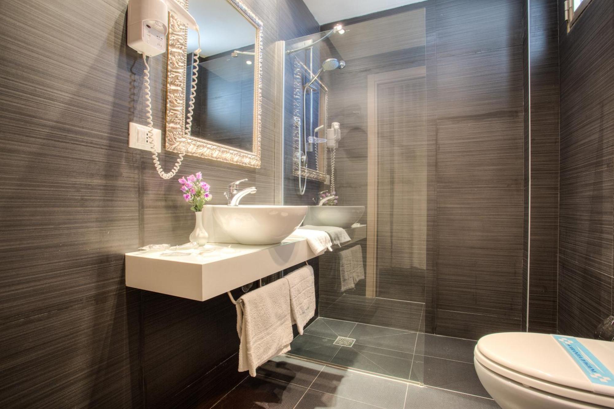 Hotel Aiglon Ріміні Екстер'єр фото