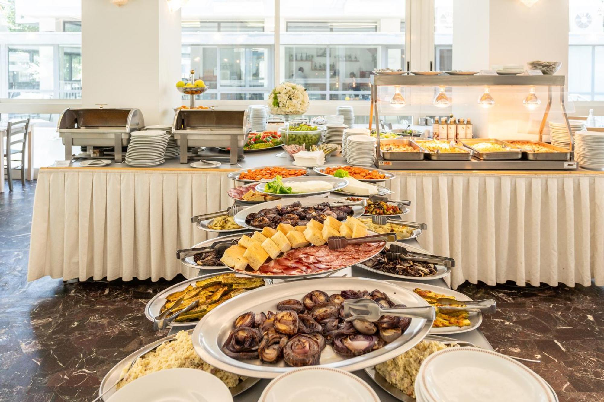 Hotel Aiglon Ріміні Екстер'єр фото