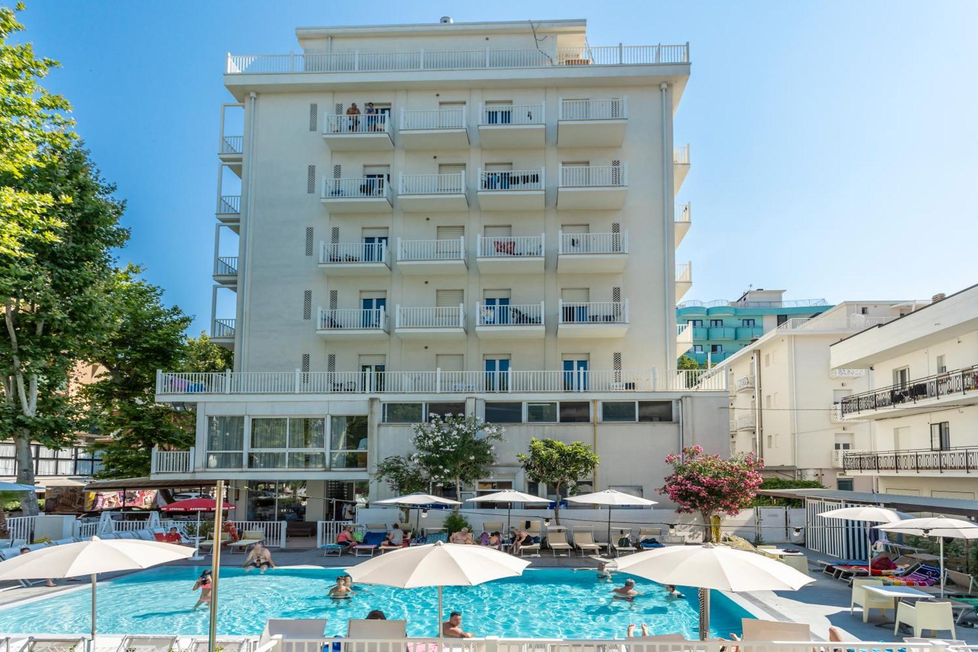 Hotel Aiglon Ріміні Екстер'єр фото